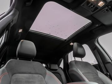 Ford Kuga ST-Line X HUD AHK klappbar Panodach Navi