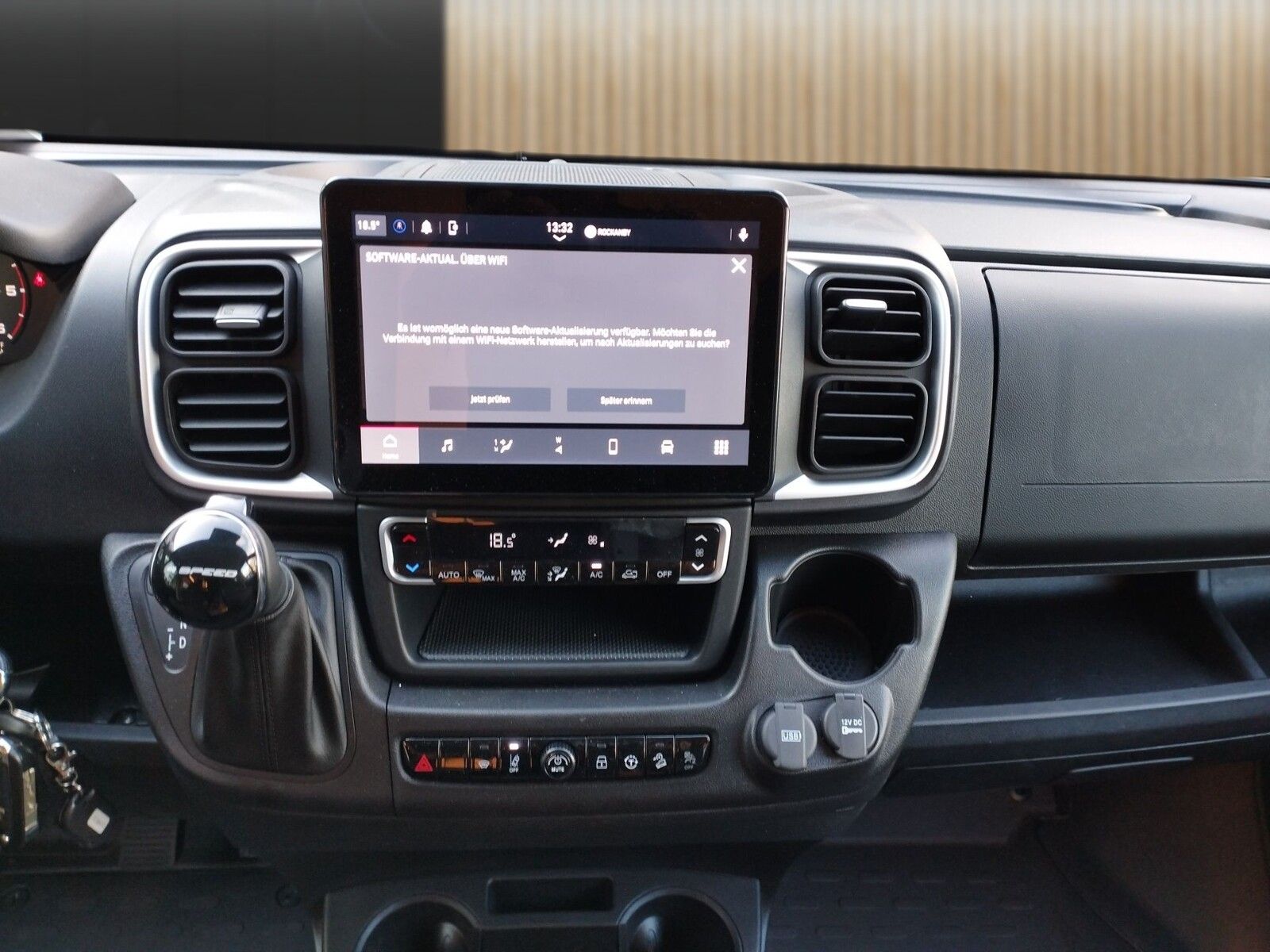 Fahrzeugabbildung Westfalia Columbus 540 D 180 PS Aufstelldach,LED,Winterp.