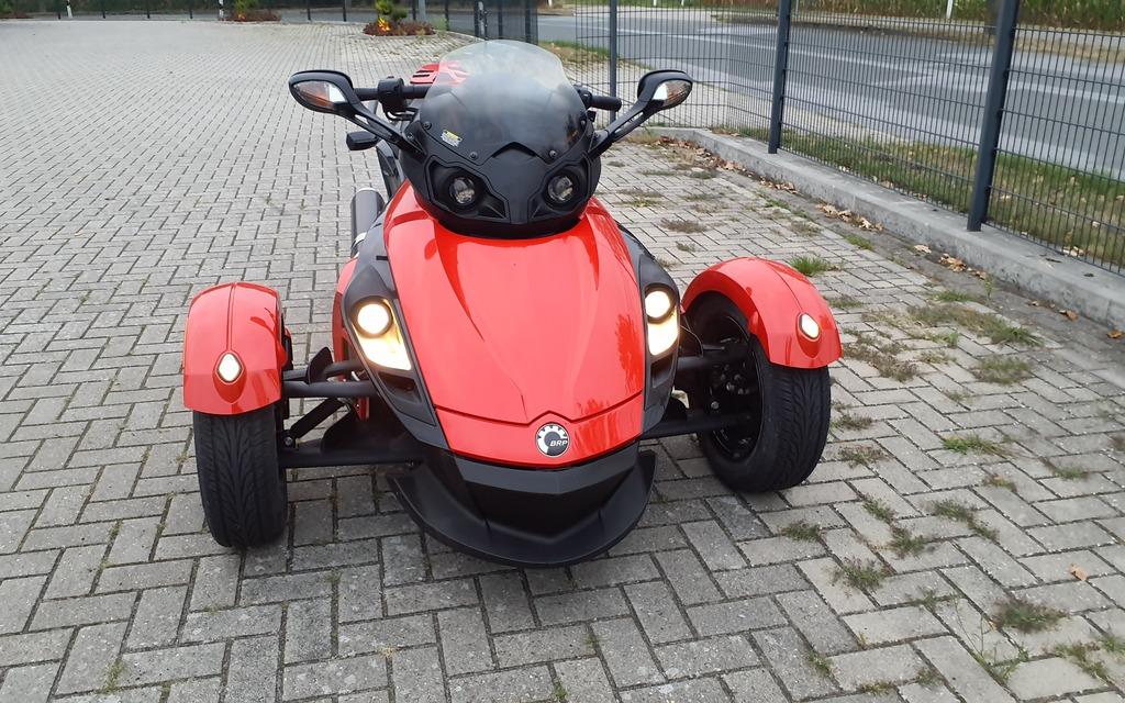 Can-Am Spyder 2012 — photo 13