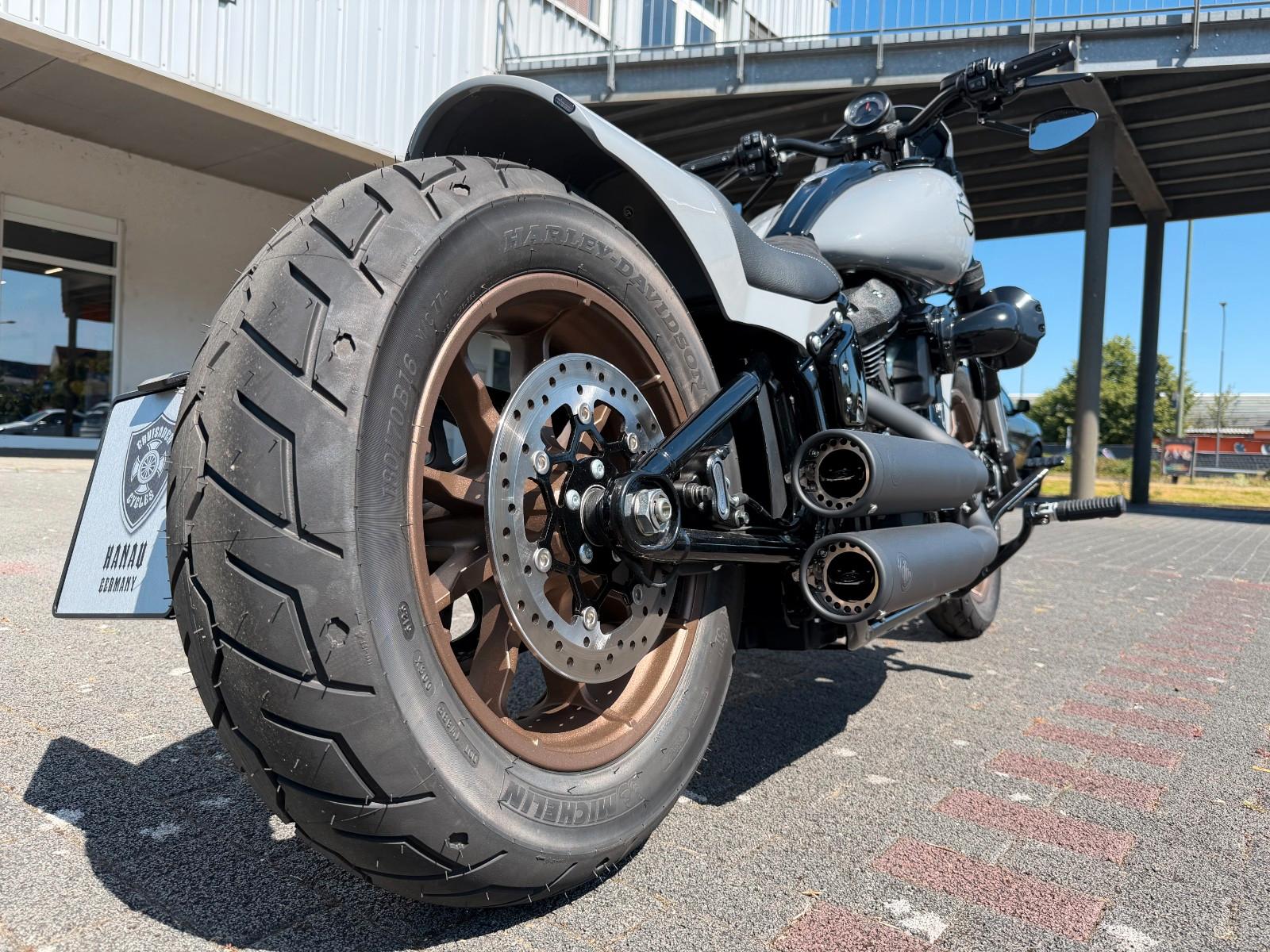 Harley-Davidson FXLRS Low Rider S 117 Custom-Bike