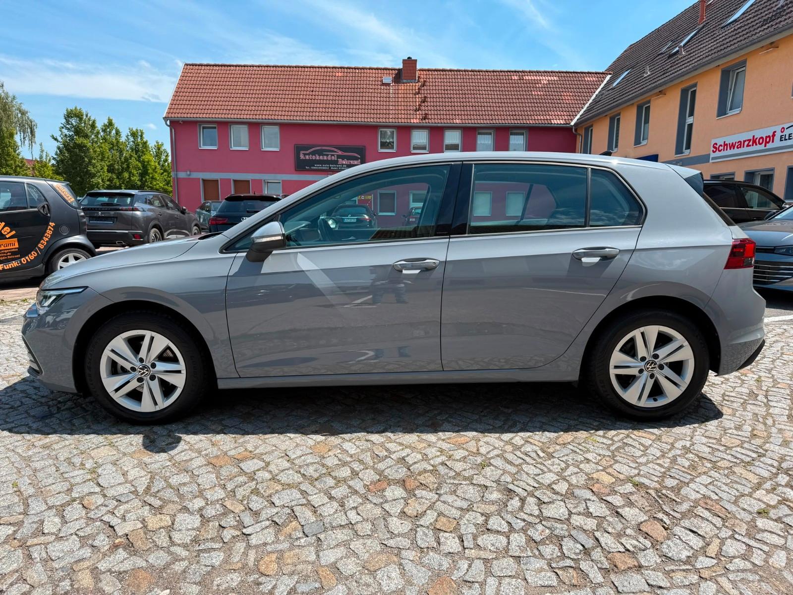 Volkswagen Golf VIII 1.5 TSI Life LED Navi CarPlay Virtual, миниатюра 3