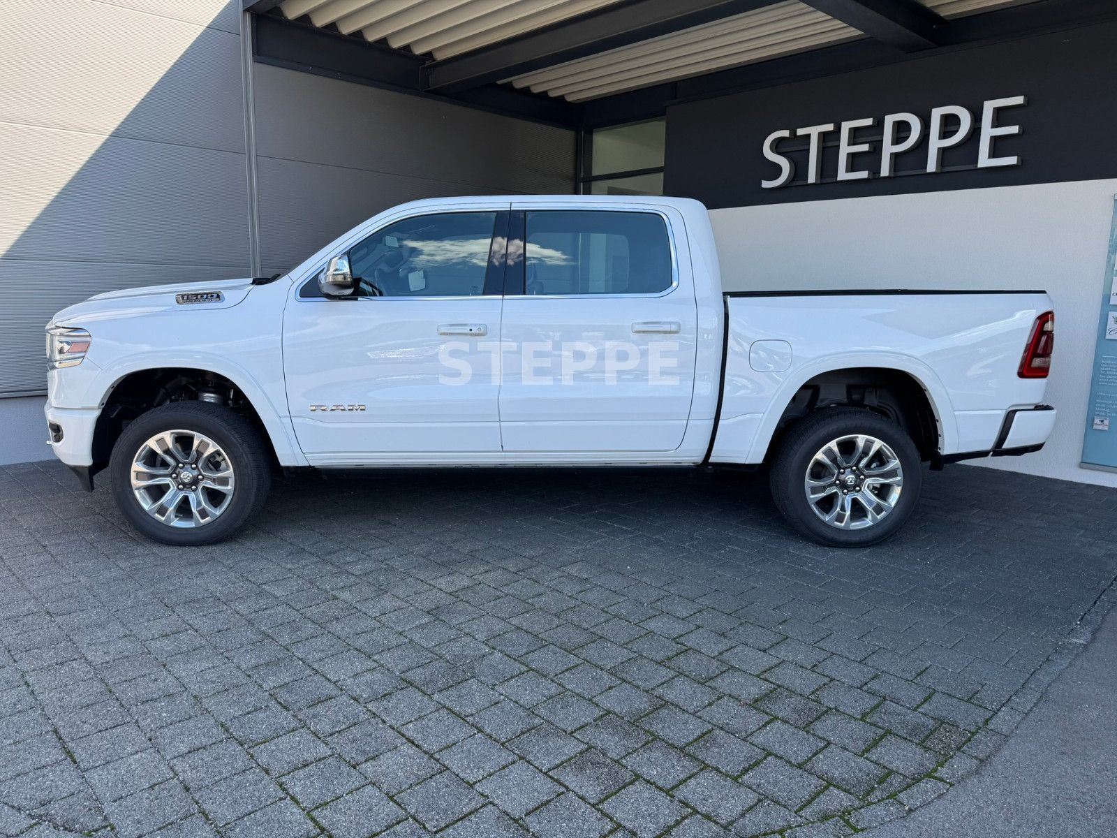 Dodge RAM 1500 5,7 V8 LONGHORN Luftfederung LPG AHK