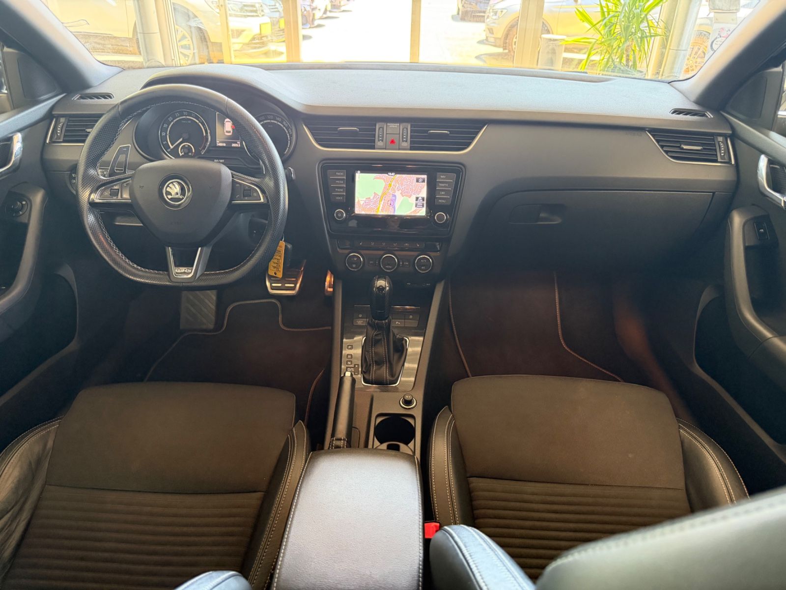 Fahrzeugabbildung SKODA Octavia Combi RS