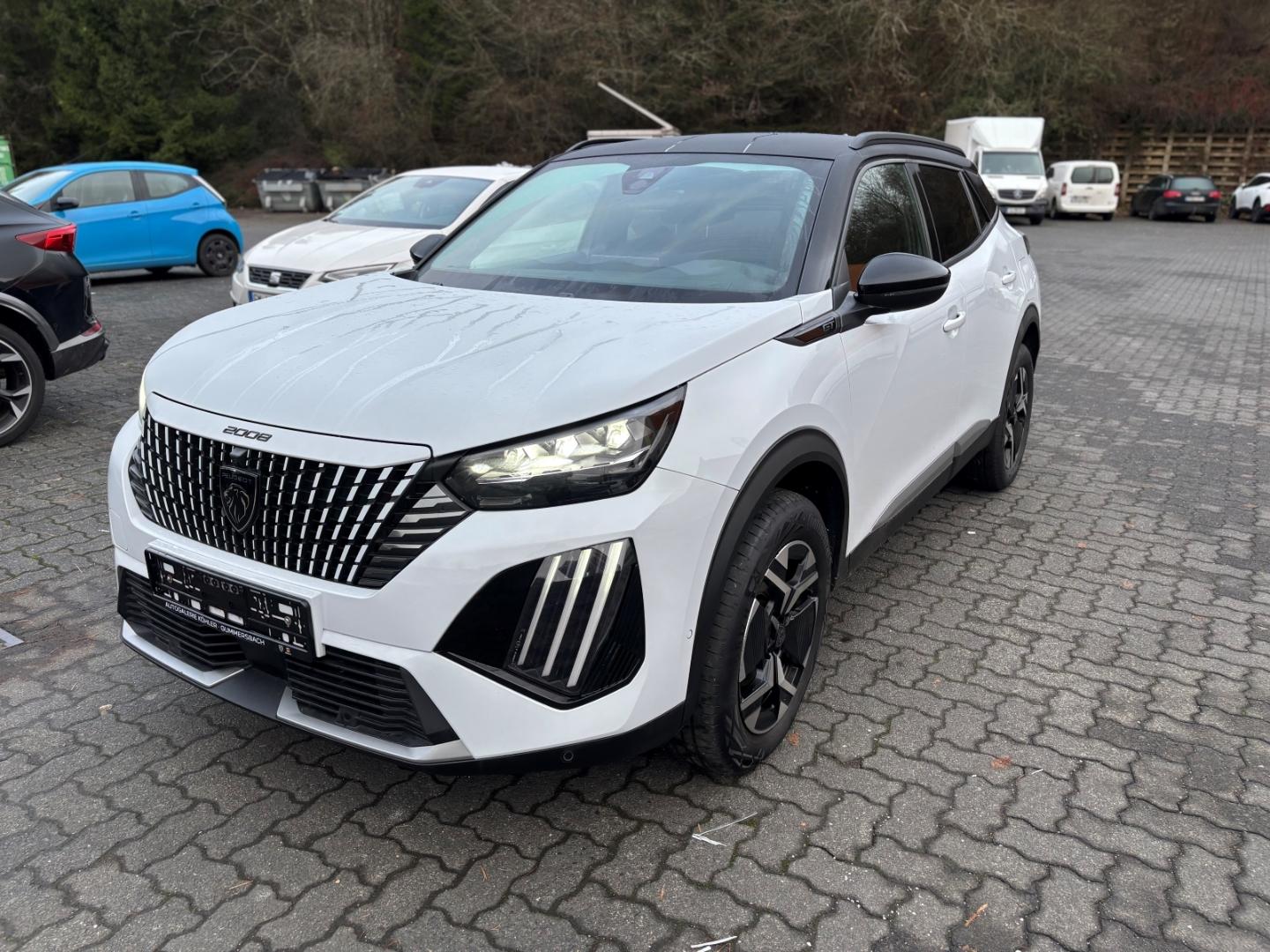 Peugeot 2008 Neuer GT PureTech 130 EAT8, 360 Grad Kamera