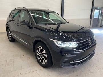 Volkswagen Tiguan - 3