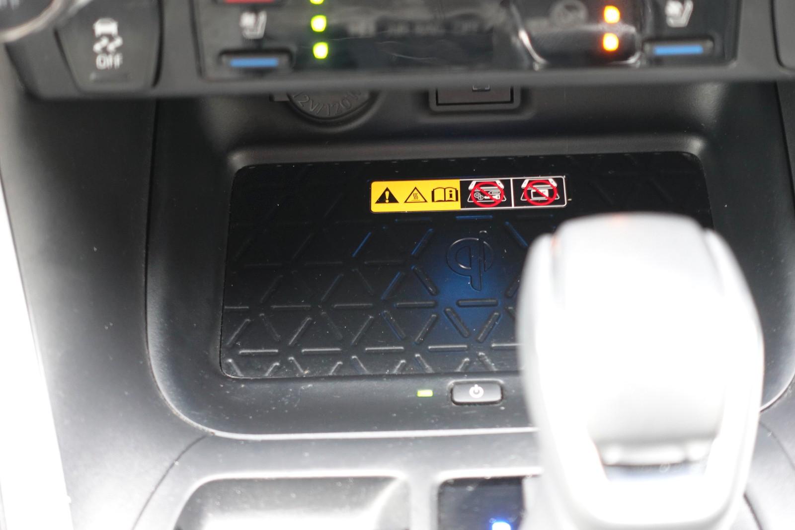 Toyota RAV 4 2.5 Hybrid Lounge Allrad 5J Garantie