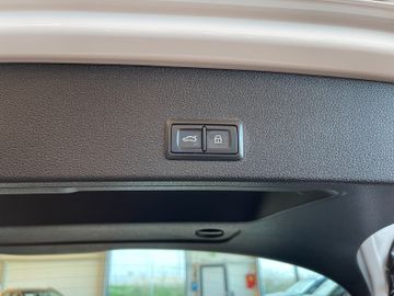 Audi Q2 35 TFSI *Virtuel*Xenon*Navi*Klima*