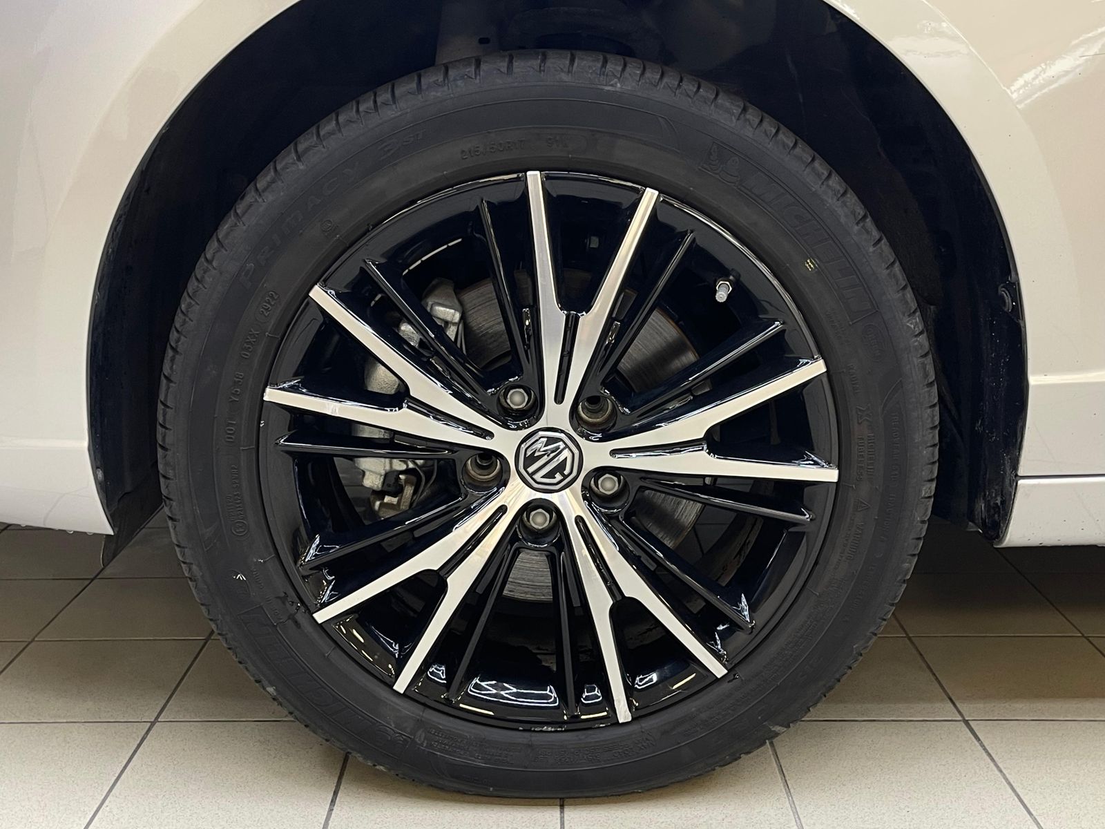 Fahrzeugabbildung MG MG5 61 KWH Luxury NAVI+LED+SHZ+DAB+ACC+360°+DAB+