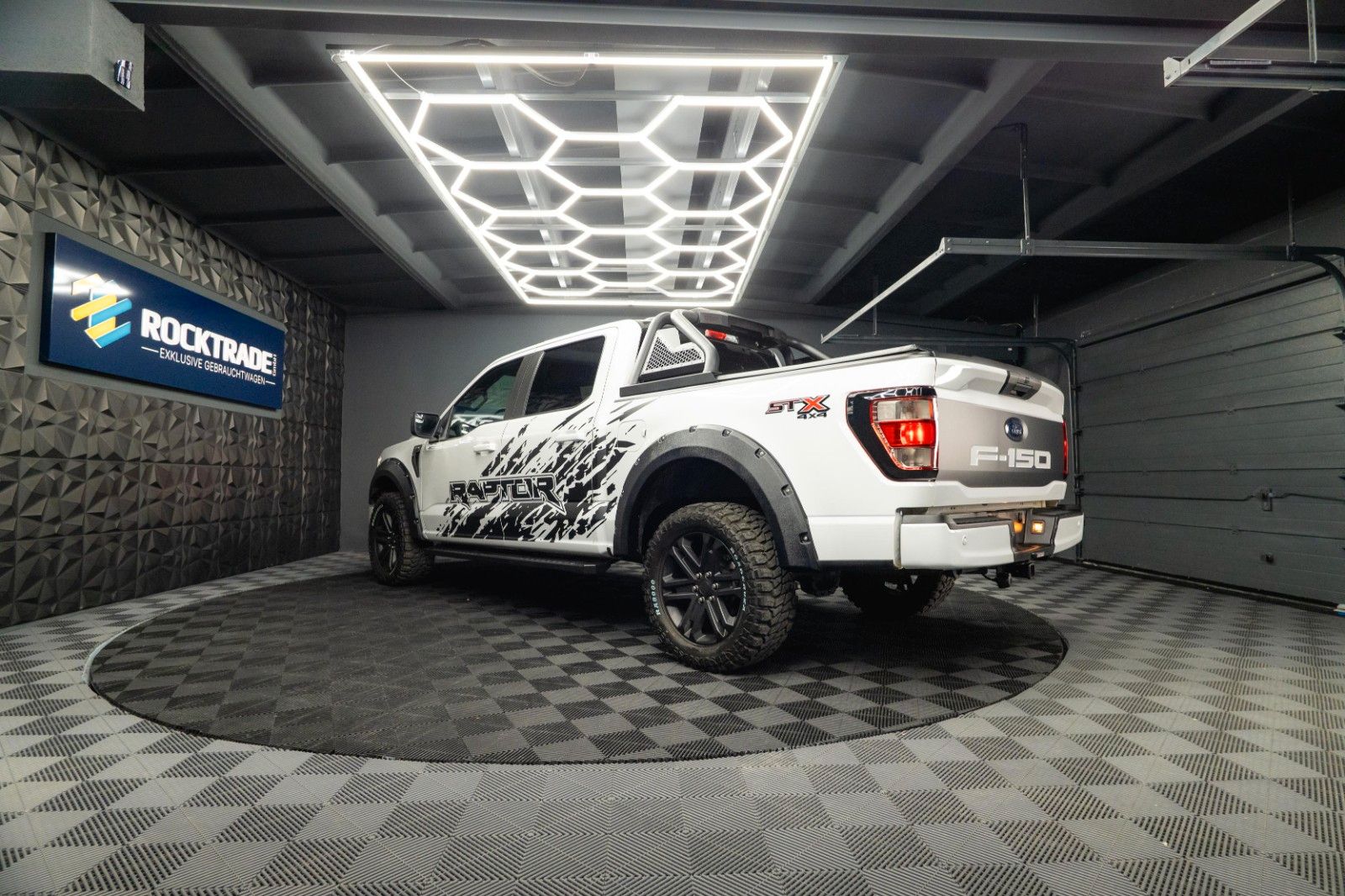 Fahrzeugabbildung Ford F150 5.0L V8 4x4 Offroad SuperCrew RAPTOR 19%