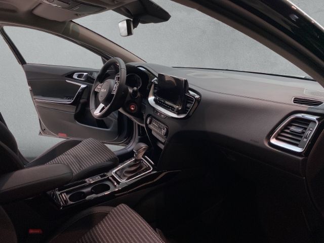Fahrzeugabbildung Kia Ceed_sw VISION 1.5 T-GDI *KOMFORT-PLUS-PAKET*NAV