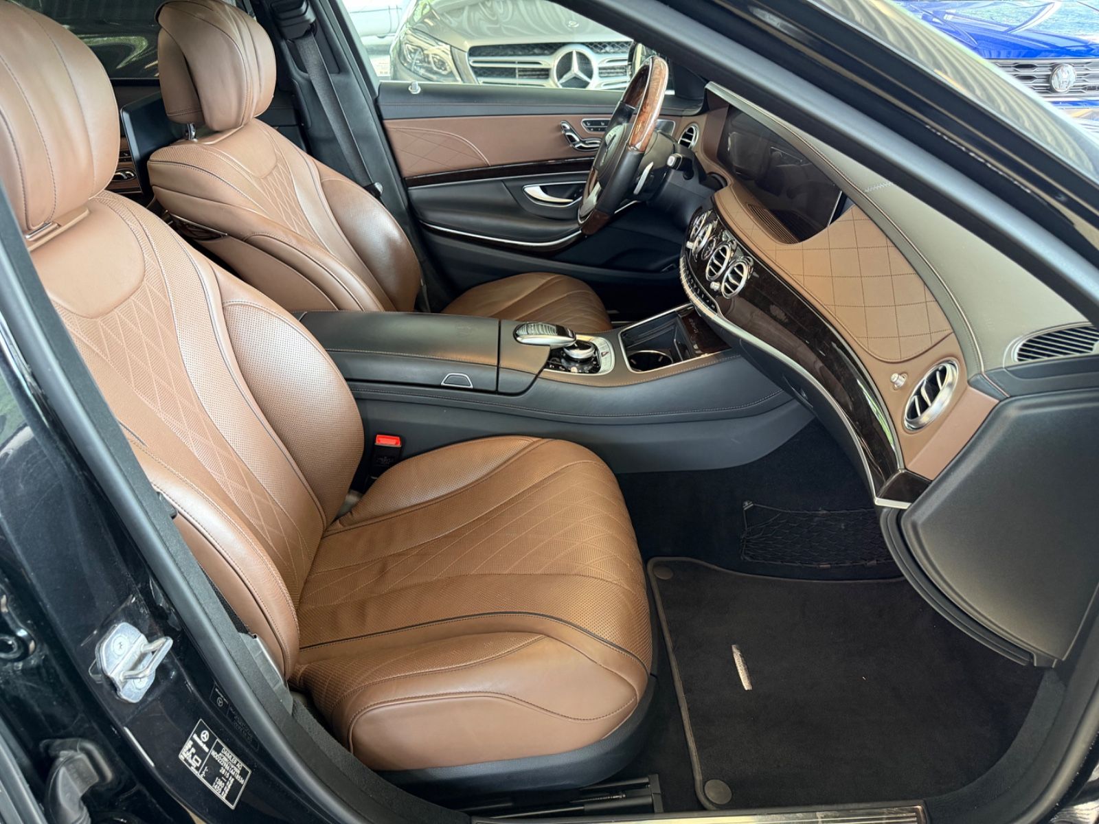 Fahrzeugabbildung Mercedes-Benz S 560 S Maybach Limousine 4Matic