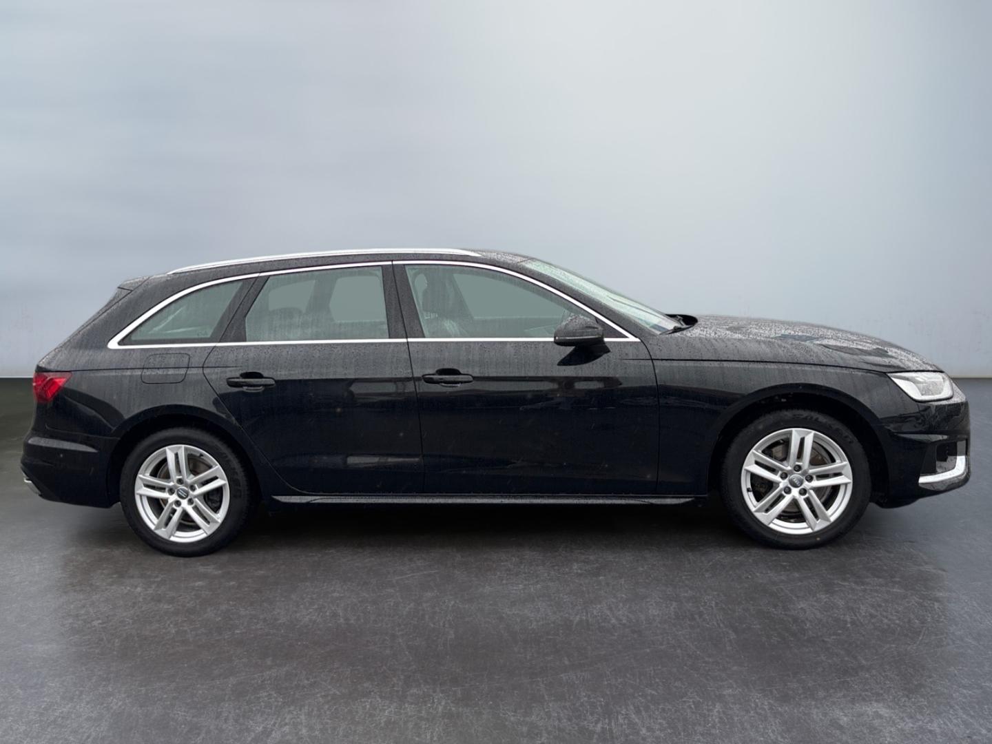 Audi A4 Avant*S tronic*Leder*ACC*Navi*AHK*Kamera*LED