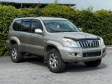 Toyota Land Cruiser Prado  Executive 4.0 V6 Automatik - Toyota Land Cruiser mit Benzin-Antrieb: Geländewagen
