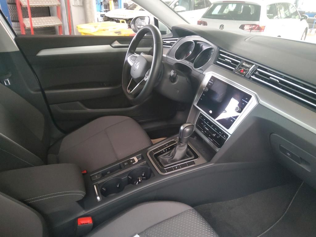 Volkswagen Passat Variant - Bild 8