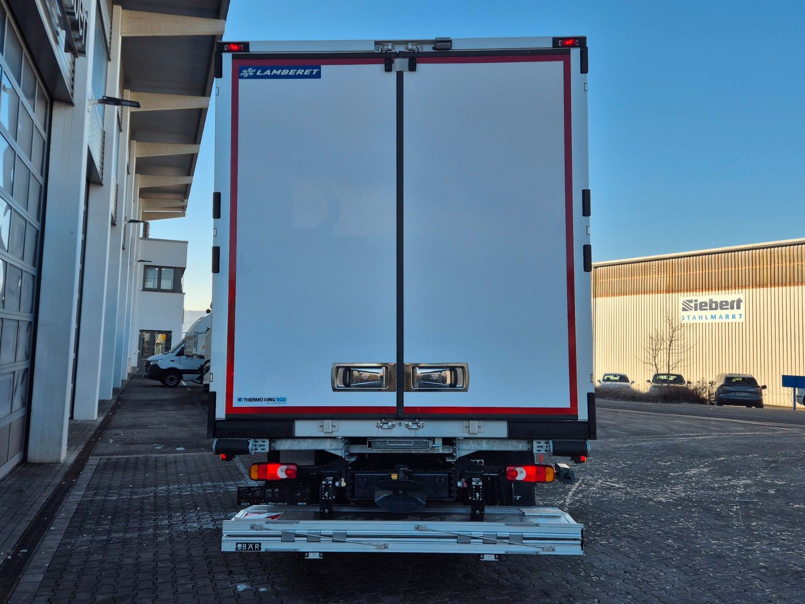 Fahrzeugabbildung Iveco S-Way 400 4x2 Kühlkoffer, LBW, Thermoking T1200R