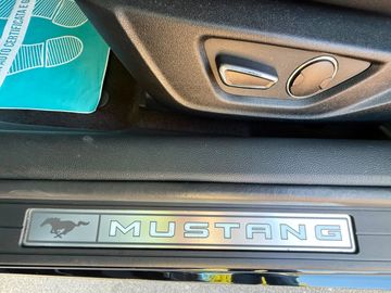 Ford Mustang - 12