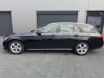Bild 3 Mercedes-Benz E 200 E 20d0 T Avantgarde Xenon Navi Kamera Ambiente S