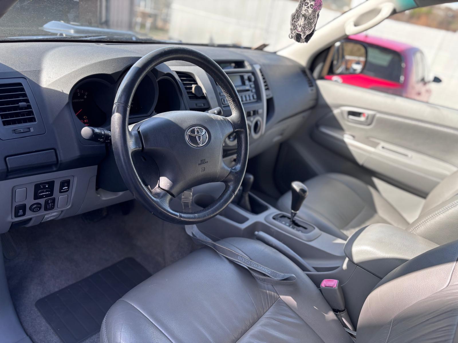Toyota Hilux 2007 — photo 12