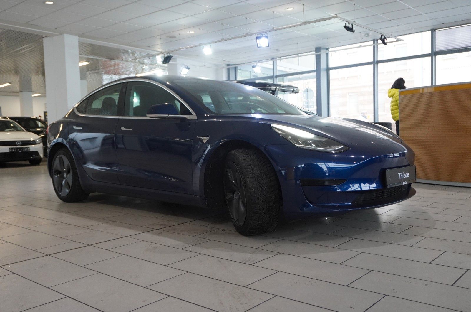 Fahrzeugabbildung Tesla Model 3 Standard Range Plus NAVI/KAMERA/SH/PANO