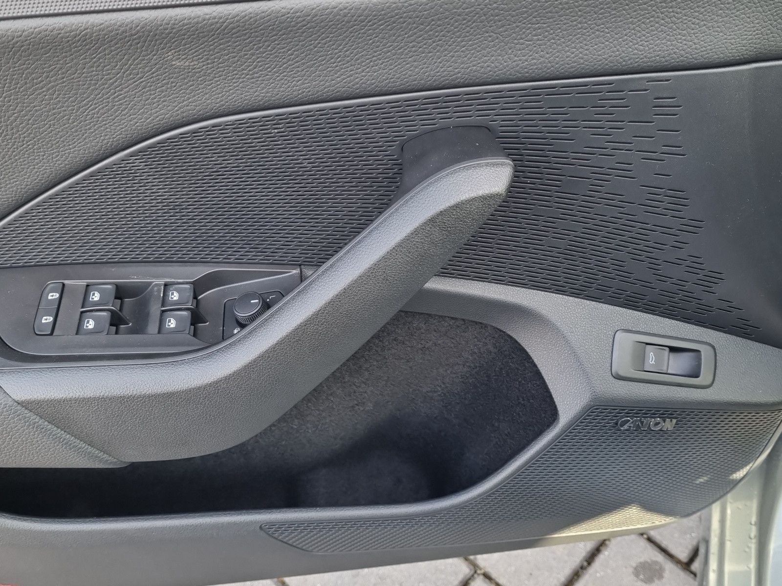 Fahrzeugabbildung SKODA Octavia Combi Sportline TDI Pano AHK Licht+