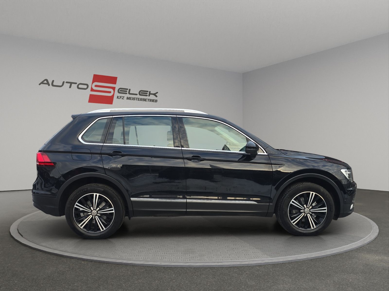 Fahrzeugabbildung Volkswagen Tiguan BMT/Start-Stopp 4Motion Allradantrieb