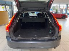 Fahrzeugabbildung Volvo V90 D3 Momentum NAVI/LED/LEDER/SHZ/CAM/PDC