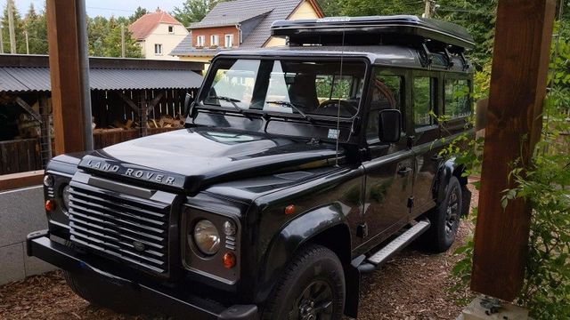 Land Rover Defender 110 E Station Wagon Edition LXV