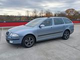 Skoda Octavia Combi Elegance 1.6*Automatik-Xenon-Leder - Skoda Octavia aus 2005: Kombi