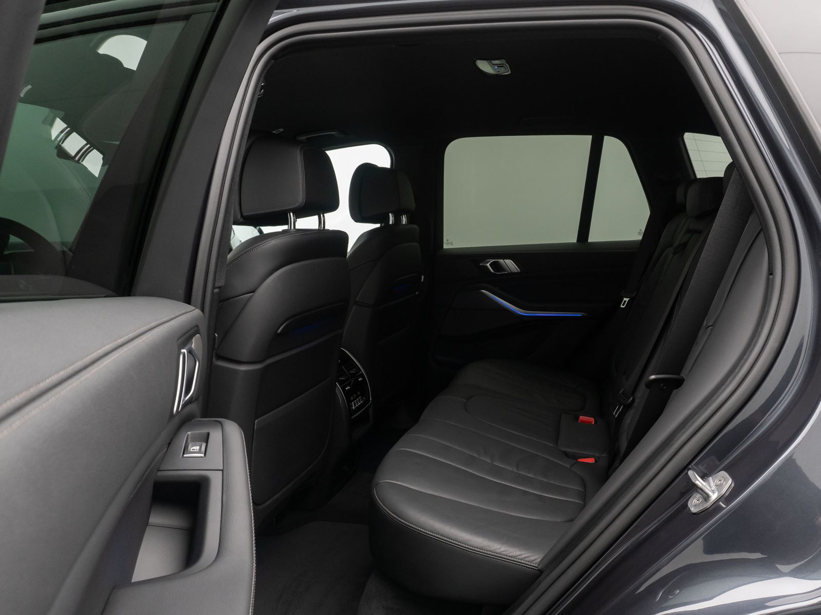 Fahrzeugabbildung BMW X5 M50d Panorama H/K 360° AHK Komfort HUD DAB