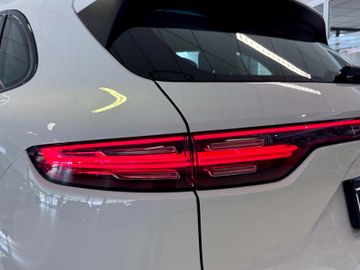 Porsche Cayenne - 8