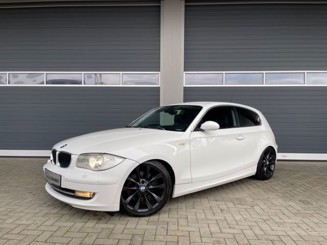 BMW 123d Lim°Leder°Navi°Xenon°18"Alu°PDC°