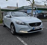 Volvo V40 T3 Momentum | AHK, Kamera, SHZ, BT, Tempomat - Volvo V40 in Dresden