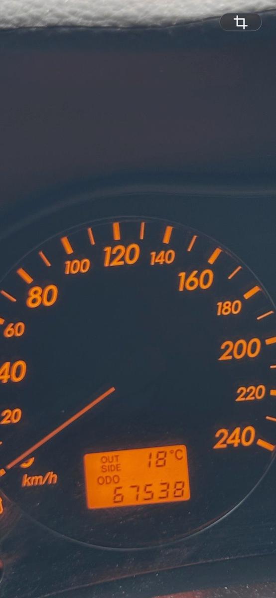 Toyota Avensis 2004 — photo 13