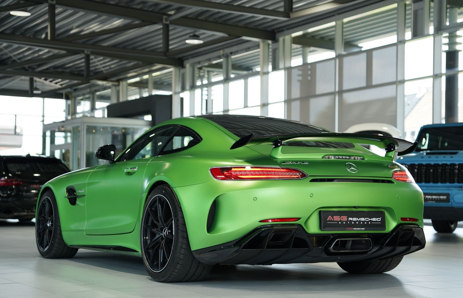 Mercedes Benz Amg Gt R