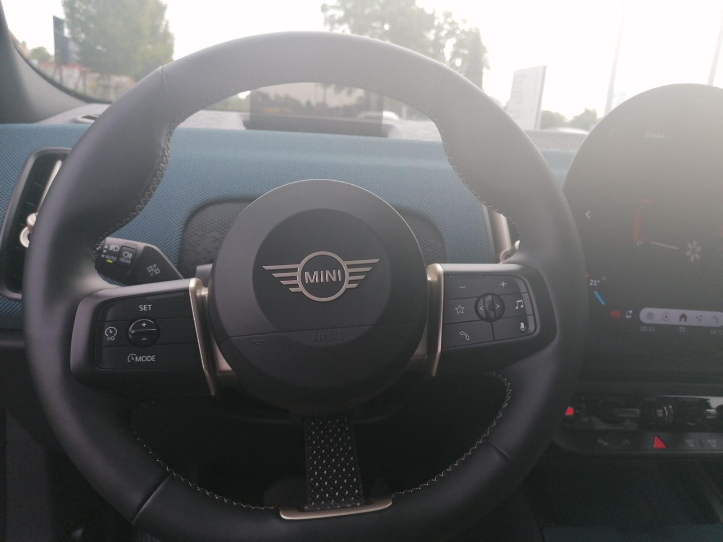 MINI Countryman E Fav. Trim HUD Pano ACC H&K Paket L