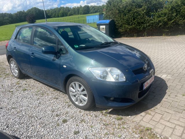 Toyota Auris Executive Xenon