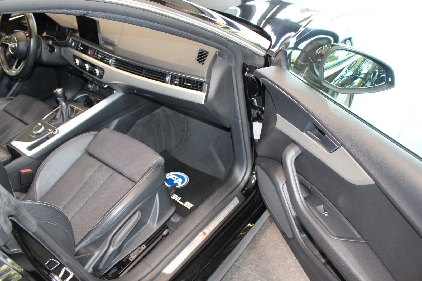 Fahrzeugabbildung Audi A5 2.0 TDI S Line Sportpaket 1.Hand+Keyless-Go