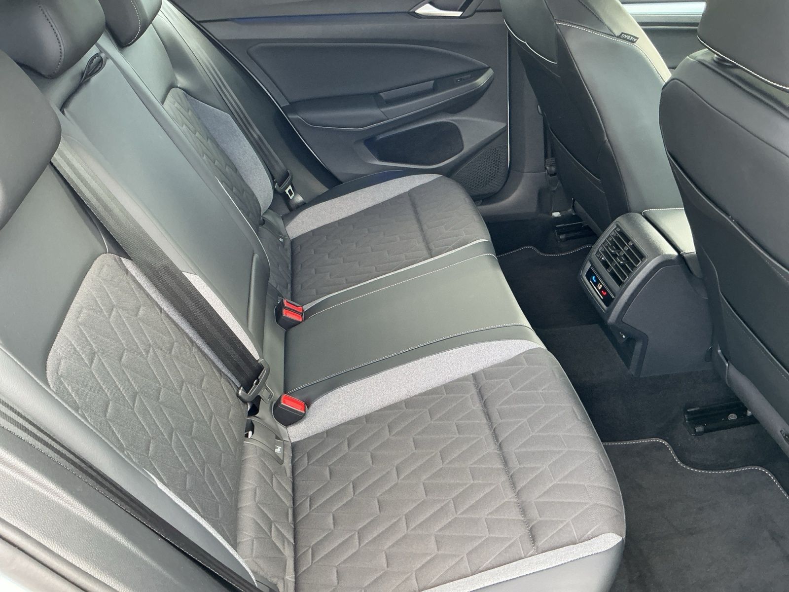 Volkswagen Golf - Bild 16