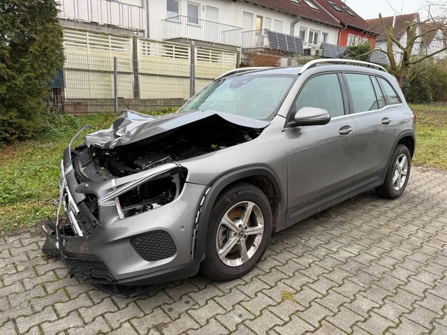 Mercedes-Benz GLB 200 d 4MATIC 8G STYLE MBUX OFFROAD DISTRONIC