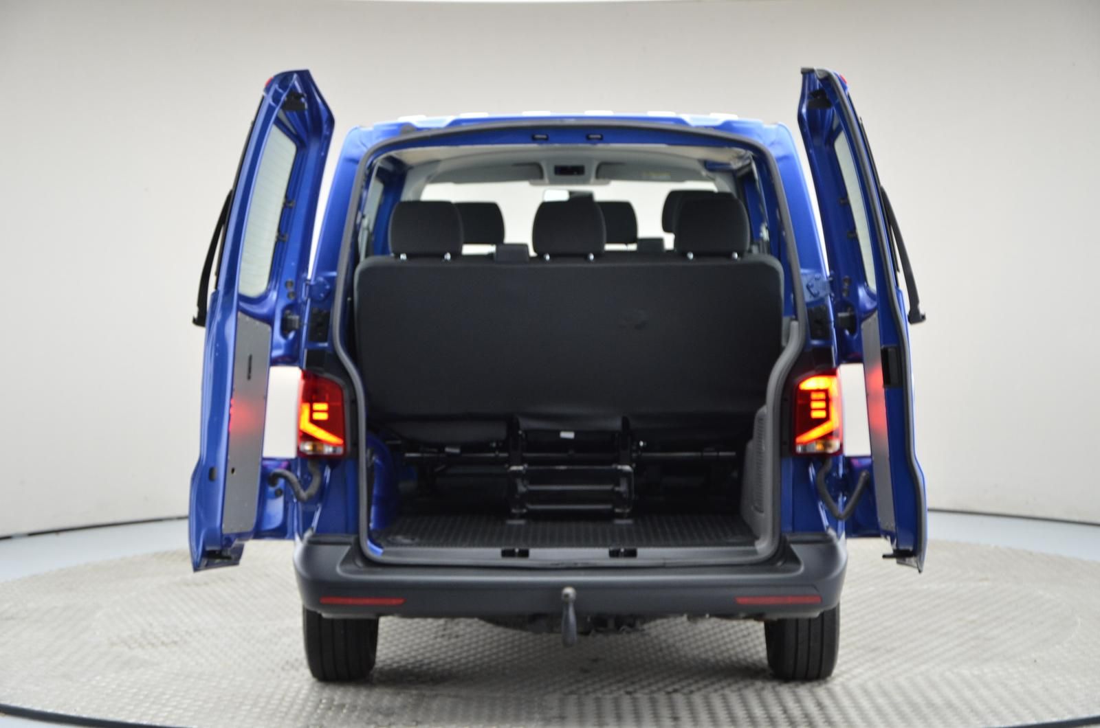 Fahrzeugabbildung Volkswagen T6.1 Transporter Kombi 2.0l TDI 81kW 5-Gang AHK