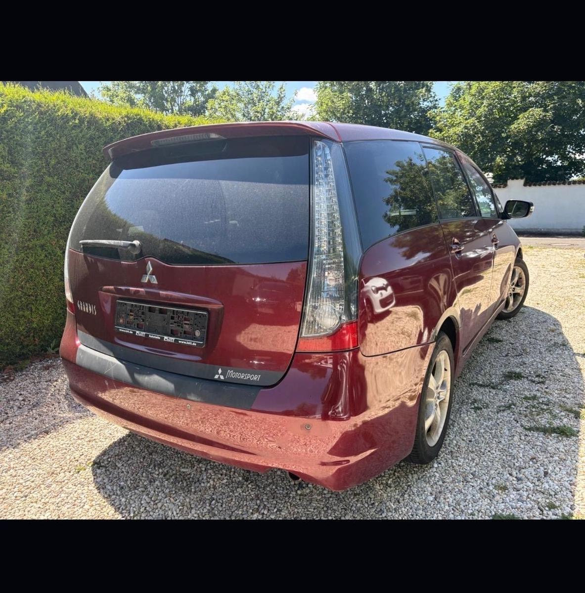 Mitsubishi Grandis 2004 — photo 5