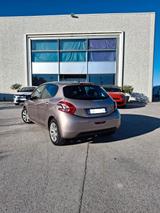 Peugeot 208 1.4 HDi 68 CV 5 porte Access - Peugeot 208 Access mit Diesel-Antrieb