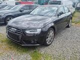 Audi A4 Lim.1.8 TFSI Attraction quattro Bi-Xenon - Audi in Bremen: Q1