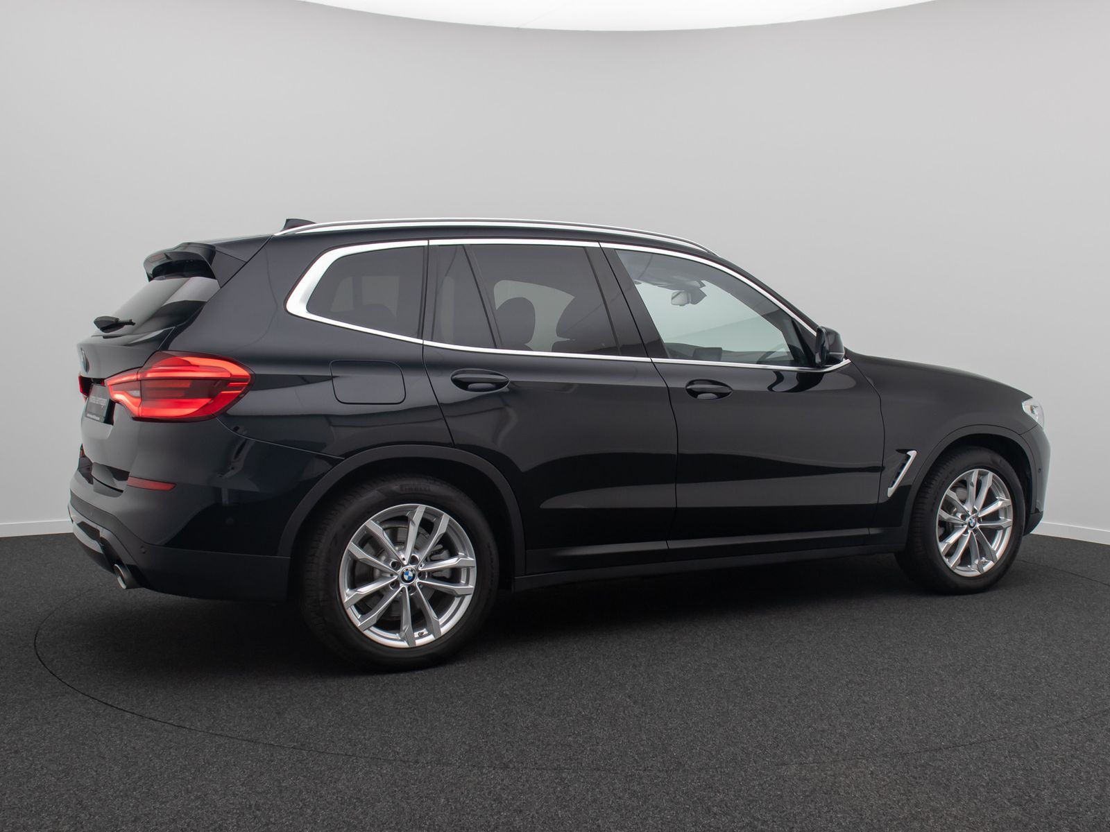 Fahrzeugabbildung BMW X3 xD20d Kamera HUD Komfort HiFi Alarm Leder 19"