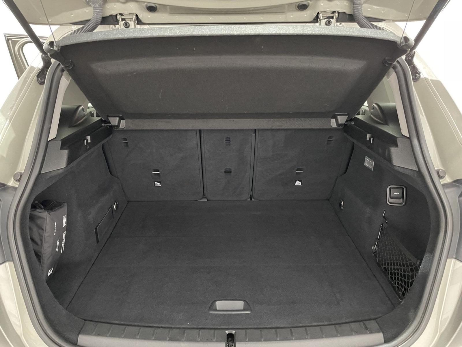 BMW 220i Active Tourer Advantage Tempomat AHK schw.