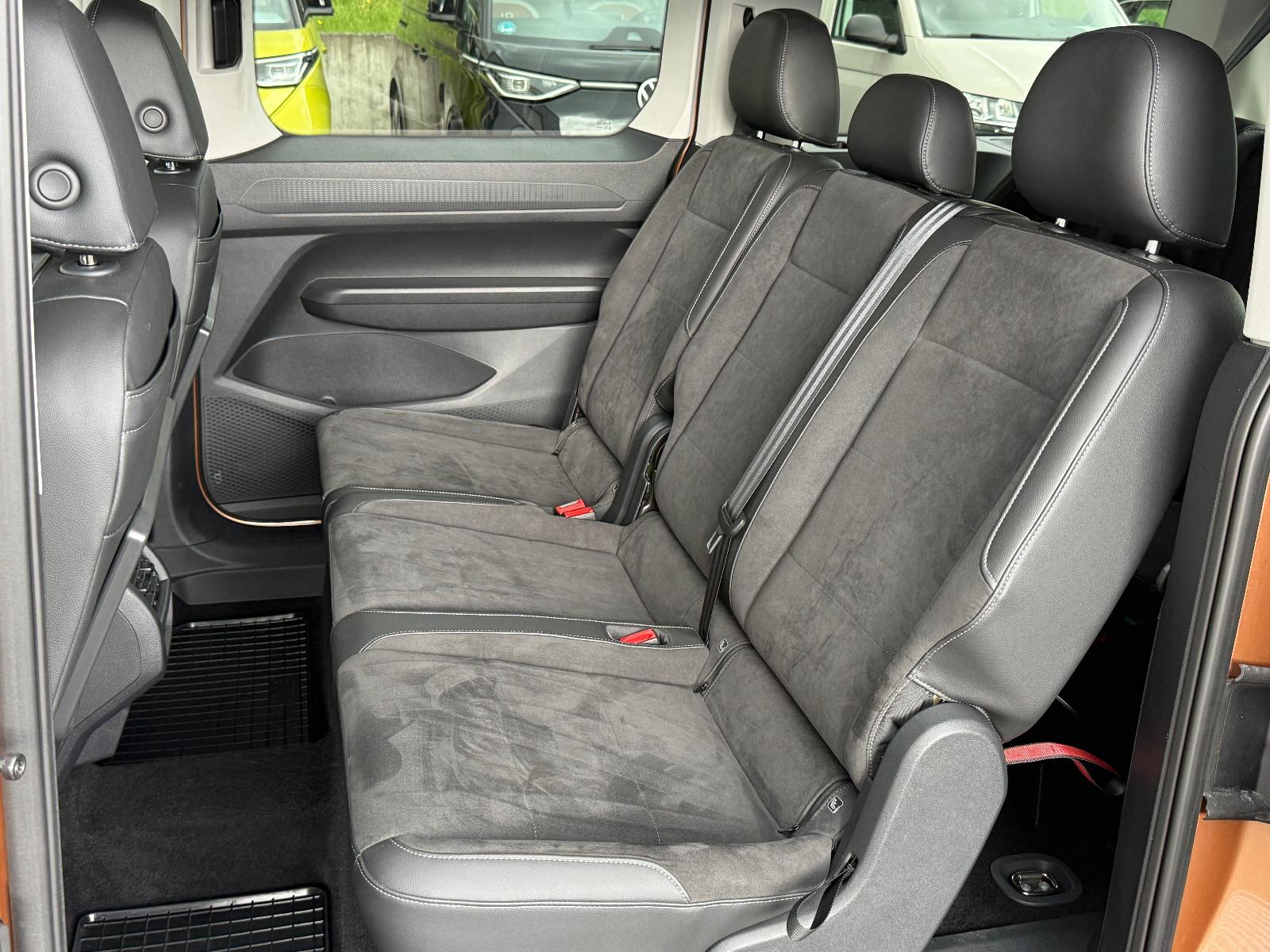 Volkswagen Caddy Style Maxi 7Sitzer ACC AHK Navi LED Kamera