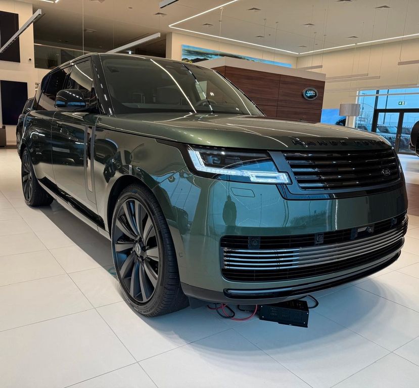 Land Rover Range Rover 4.4 P615 V8 MHEV SV Lang