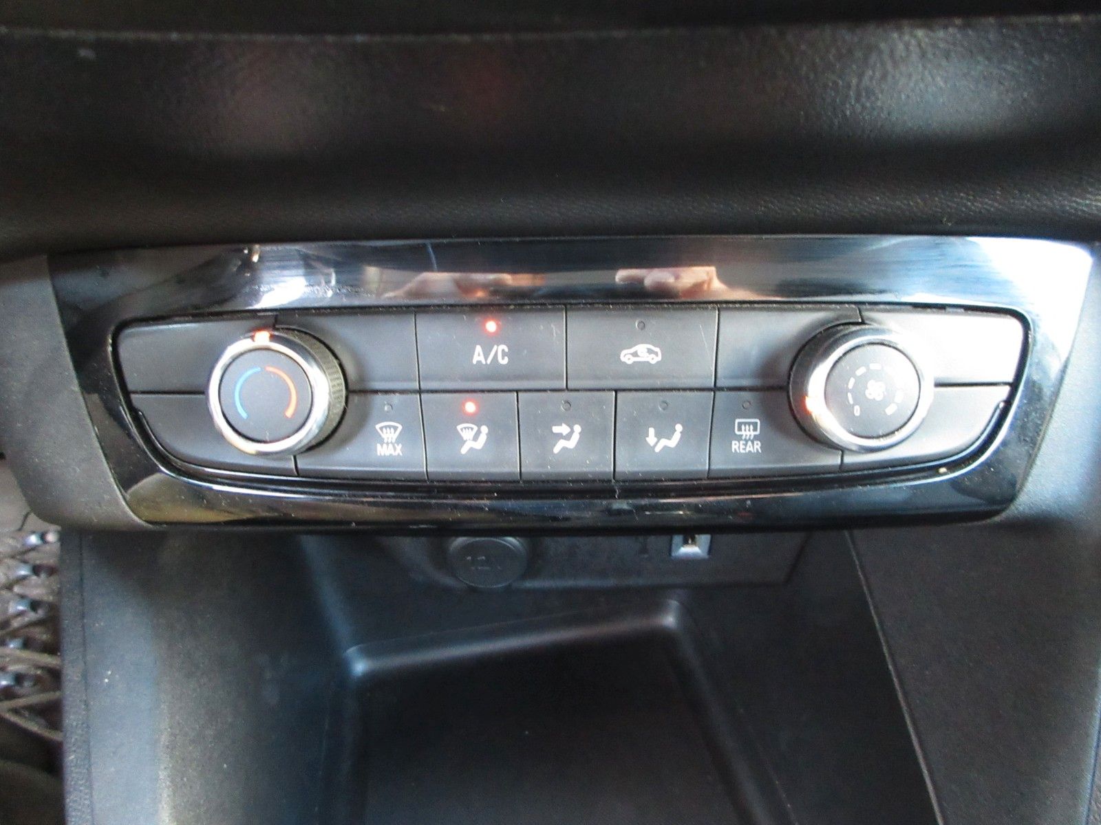 Fahrzeugabbildung Opel Corsa F Edition 1.2 LED/NAVI/PDC/ALU/TEMPOMAT