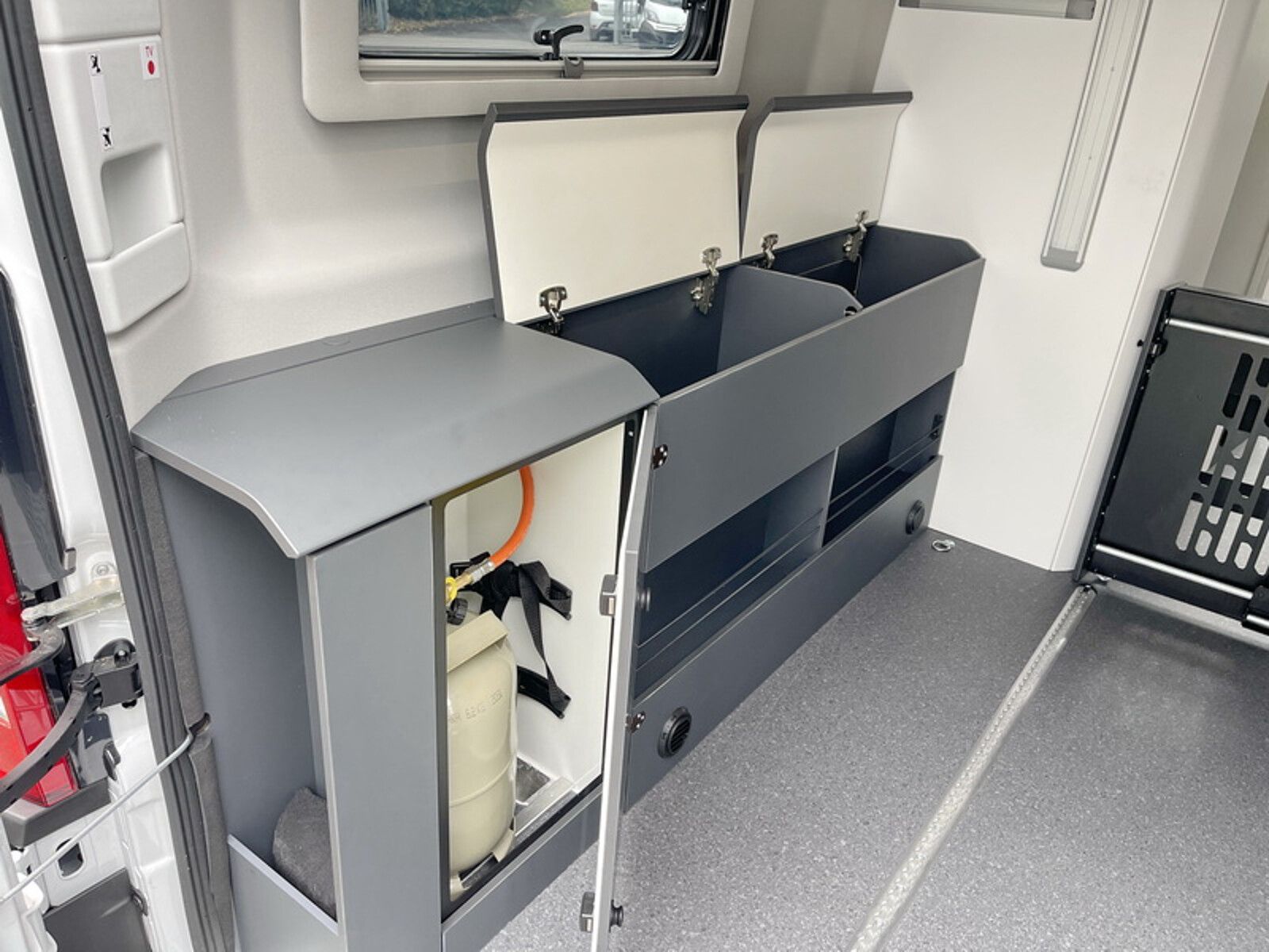Fahrzeugabbildung Adria Twin Edition 640 SGX Windschutzscheibe beheizt