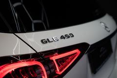 MERCEDES-BENZ GLE 450 4Matic AMG*PANO*HEADUP*CAM*AHK*TOP!